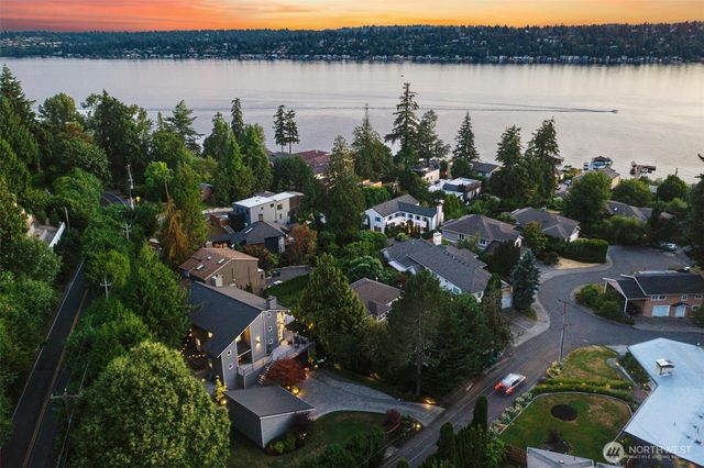 6065 NE 135th Street, Kirkland, WA 98034