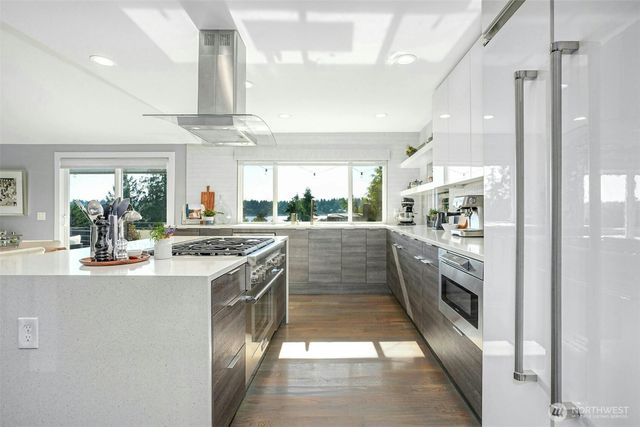 6065 NE 135th Street, Kirkland, WA 98034