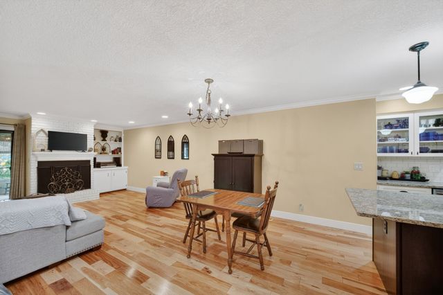 4518 84th Street, Urbandale, IA 50322