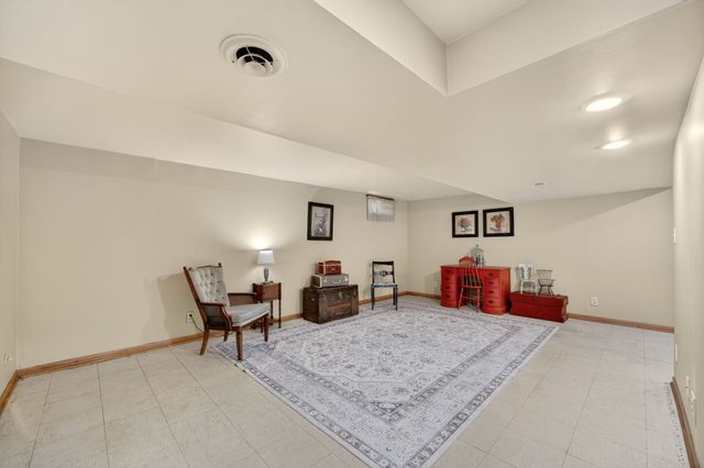 4518 84th Street, Urbandale, IA 50322