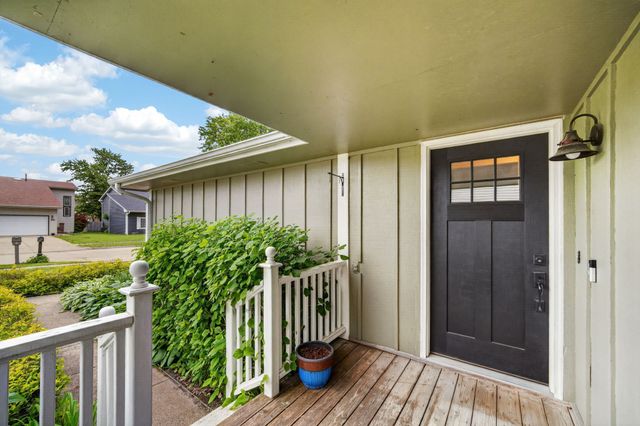 4518 84th Street, Urbandale, IA 50322