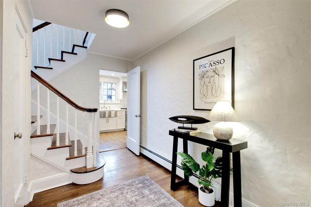 27 Oakland Drive, Port Washington, NY 11050