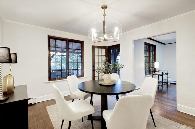 27 Oakland Drive, Port Washington, NY 11050