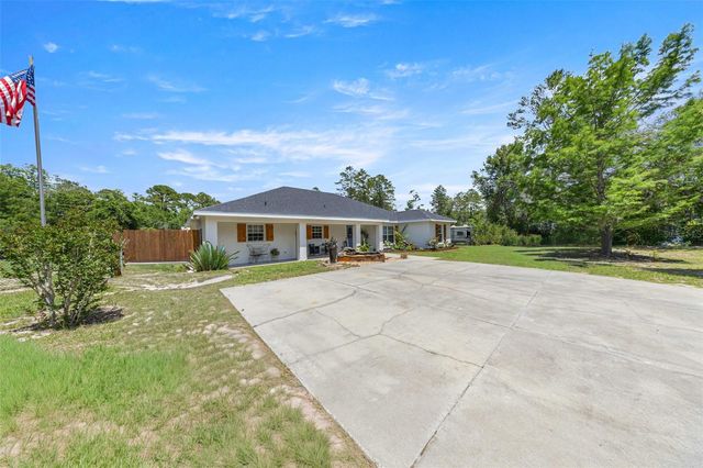 495 FISHER ROAD, Ocklawaha, FL 32179