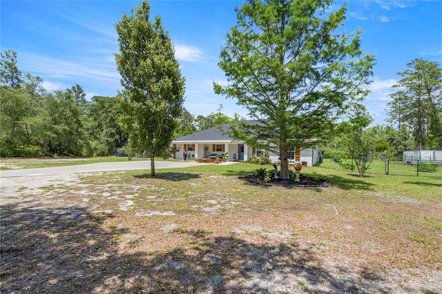495 FISHER ROAD, Ocklawaha, FL 32179