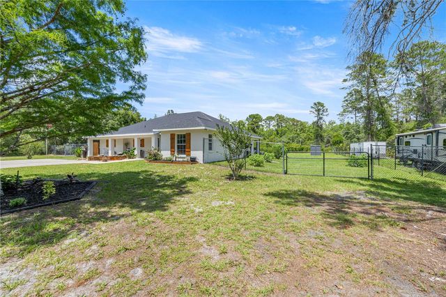 495 FISHER ROAD, Ocklawaha, FL 32179