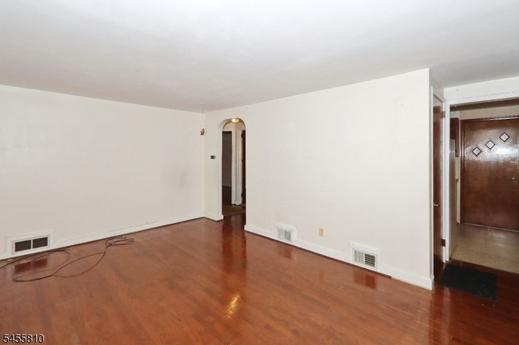 2623 N Wood Ave, Linden City, NJ 07036 — photo 3