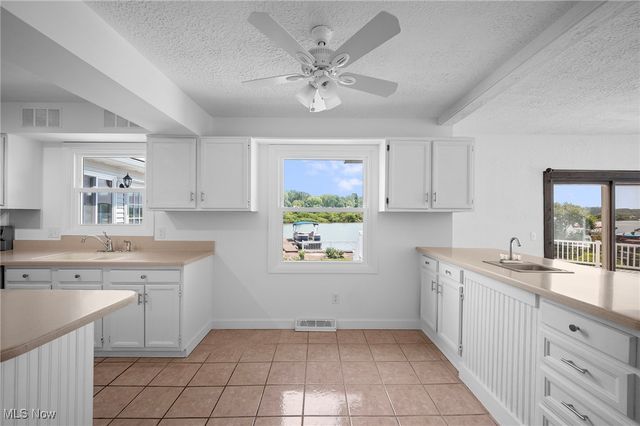 843 Nautilus Trail, Aurora, OH 44202