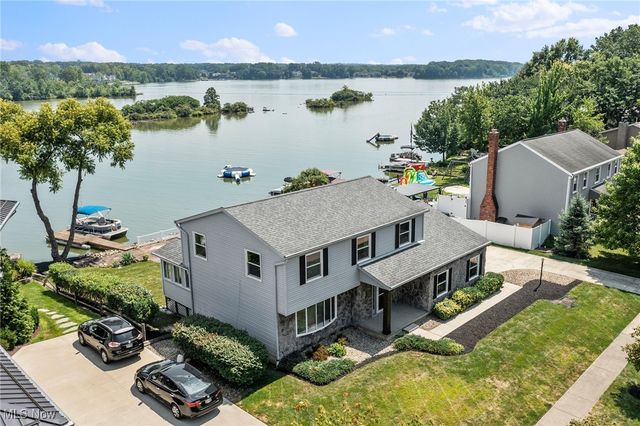 843 Nautilus Trail, Aurora, OH 44202