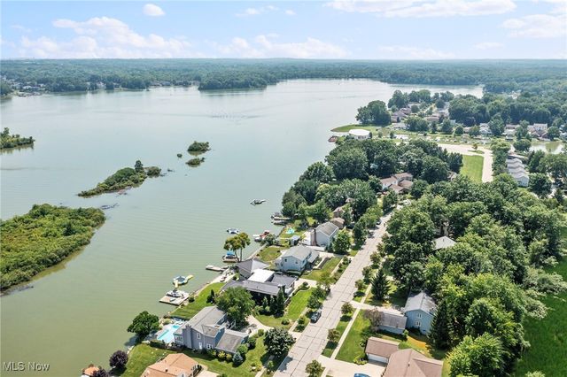 843 Nautilus Trail, Aurora, OH 44202