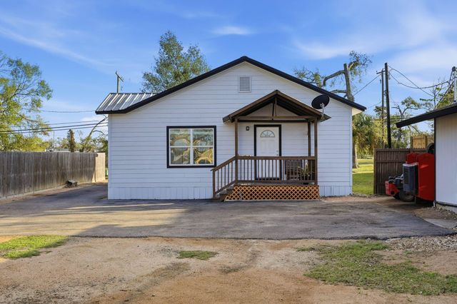 308 E Phillips Street, Conroe, TX 77301
