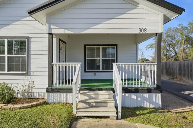 308 E Phillips Street, Conroe, TX 77301