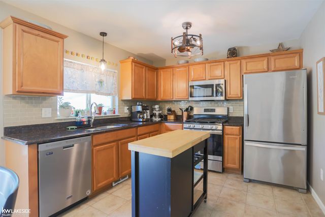 23400 Joy Road, St Clair Shores, MI 48082