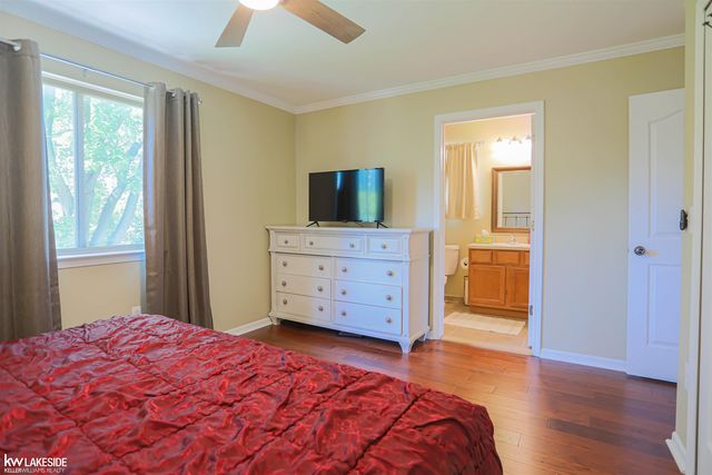 23400 Joy Road, St Clair Shores, MI 48082
