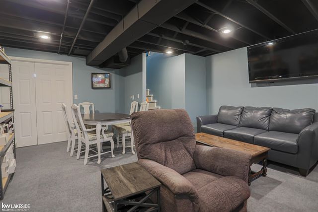 23400 Joy Road, St Clair Shores, MI 48082