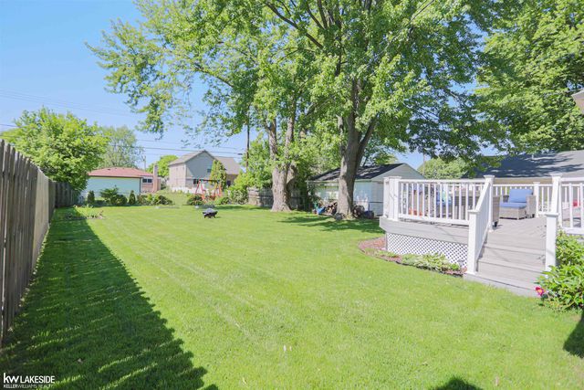 23400 Joy Road, St Clair Shores, MI 48082