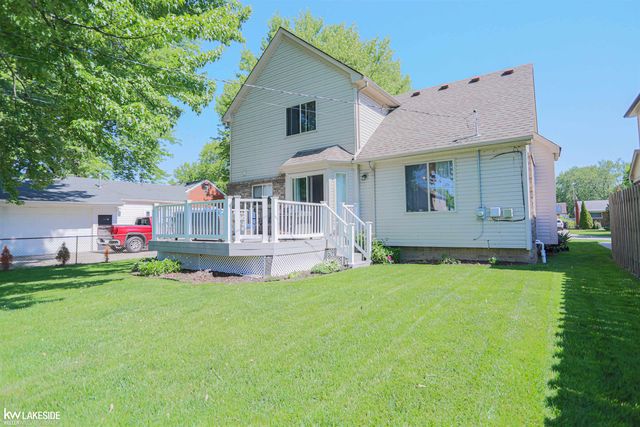 23400 Joy Road, St Clair Shores, MI 48082