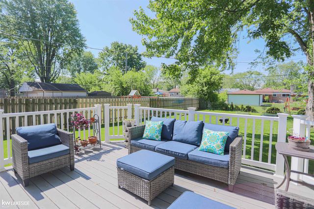 23400 Joy Road, St Clair Shores, MI 48082