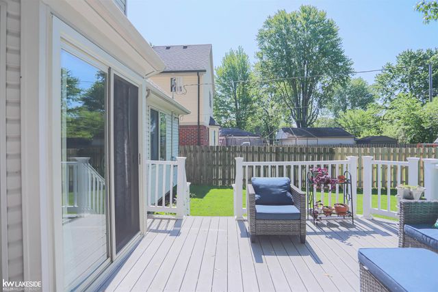 23400 Joy Road, St Clair Shores, MI 48082