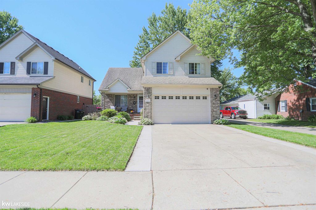 23400 Joy Road, St Clair Shores, MI 48082