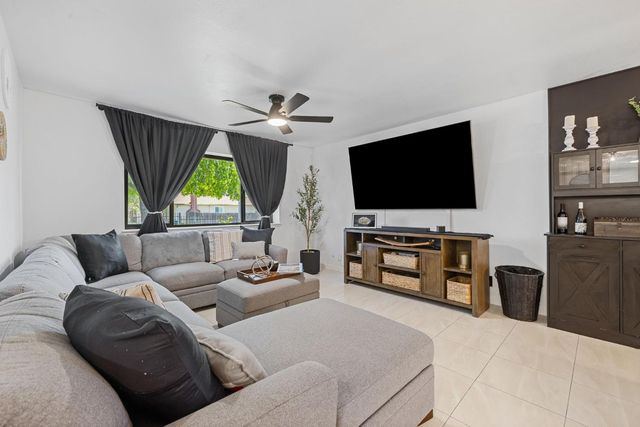 3923 Myrtle Ave, North Highlands, CA 95660