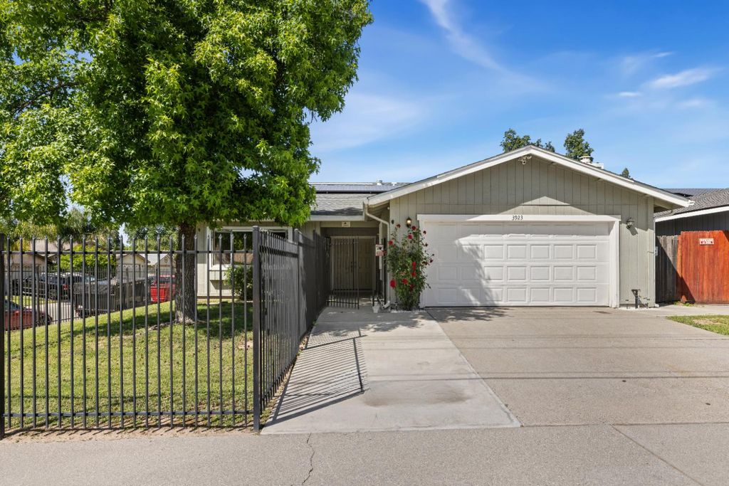3923 Myrtle Ave, North Highlands, CA 95660