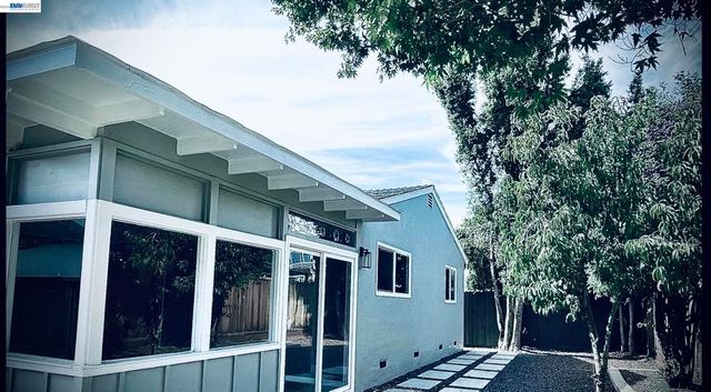 24660 Woodacre Ave, Hayward, CA 94544