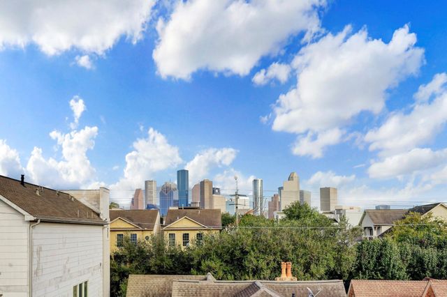 1013 Crocker Street, Houston, TX 77019