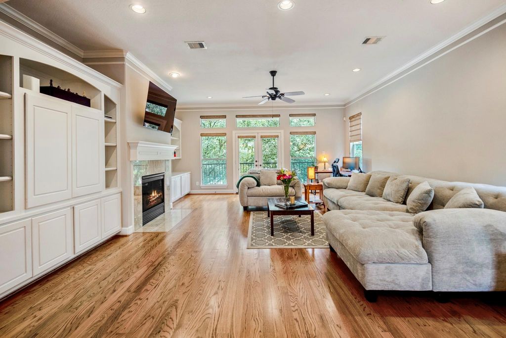 1013 Crocker Street, Houston, TX 77019