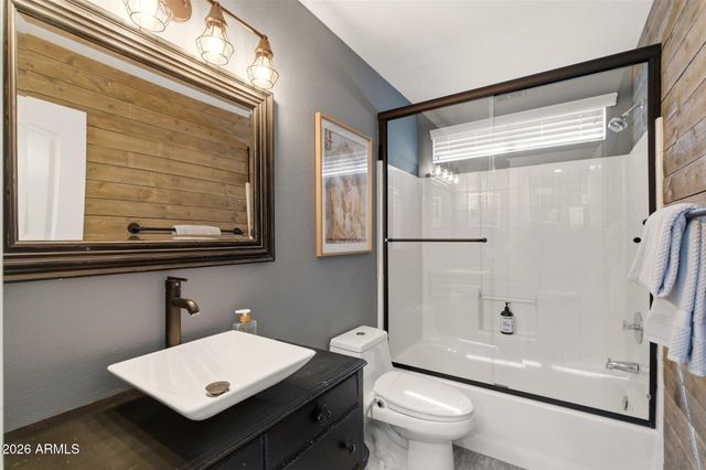 1601 W BUTLER Drive, Chandler, AZ 85224