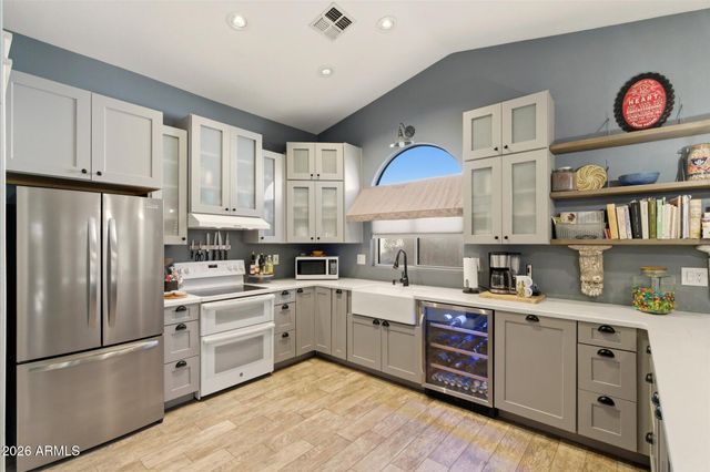 1601 W BUTLER Drive, Chandler, AZ 85224