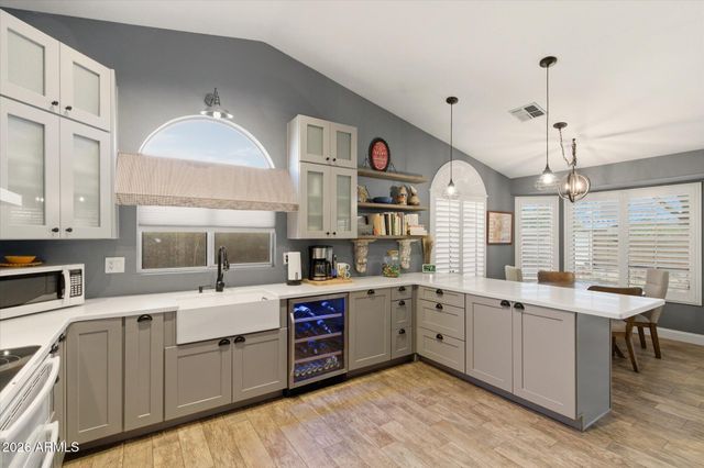 1601 W BUTLER Drive, Chandler, AZ 85224