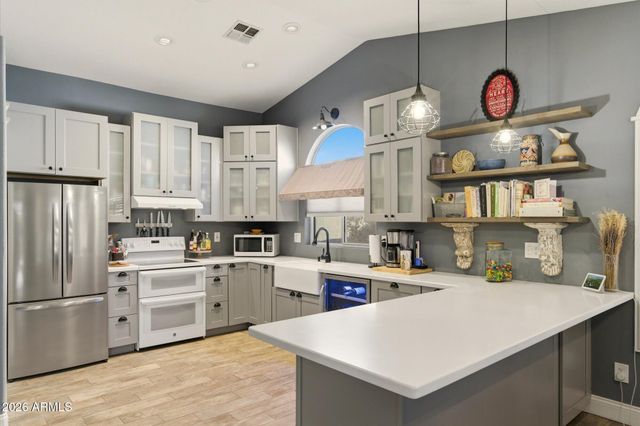 1601 W BUTLER Drive, Chandler, AZ 85224