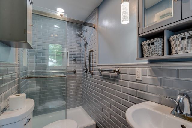 12 HEATHER LN, Douglassville, PA 19518
