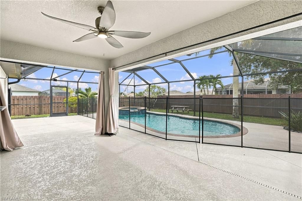 Image 25 of property listing at 304 NE 20th TER, Cape Coral, FL 33909