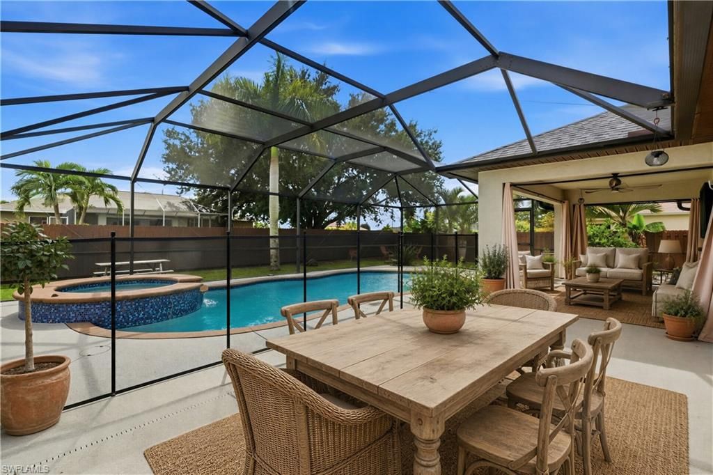 Image 26 of property listing at 304 NE 20th TER, Cape Coral, FL 33909