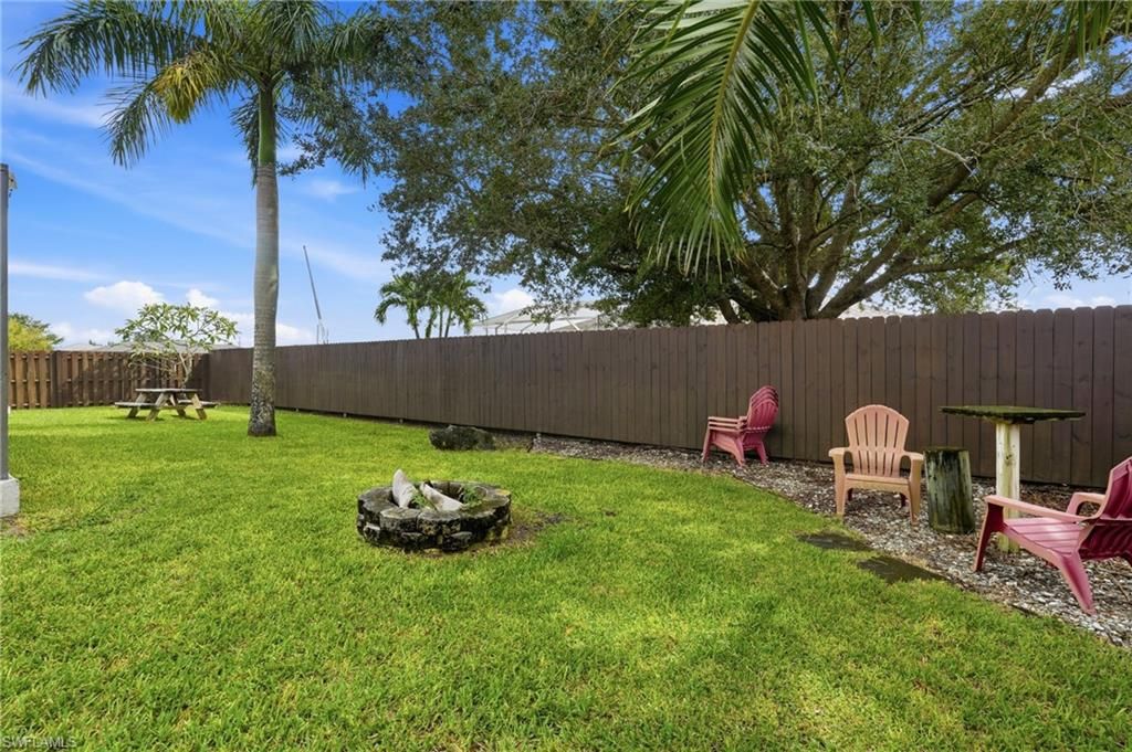 Image 32 of property listing at 304 NE 20th TER, Cape Coral, FL 33909
