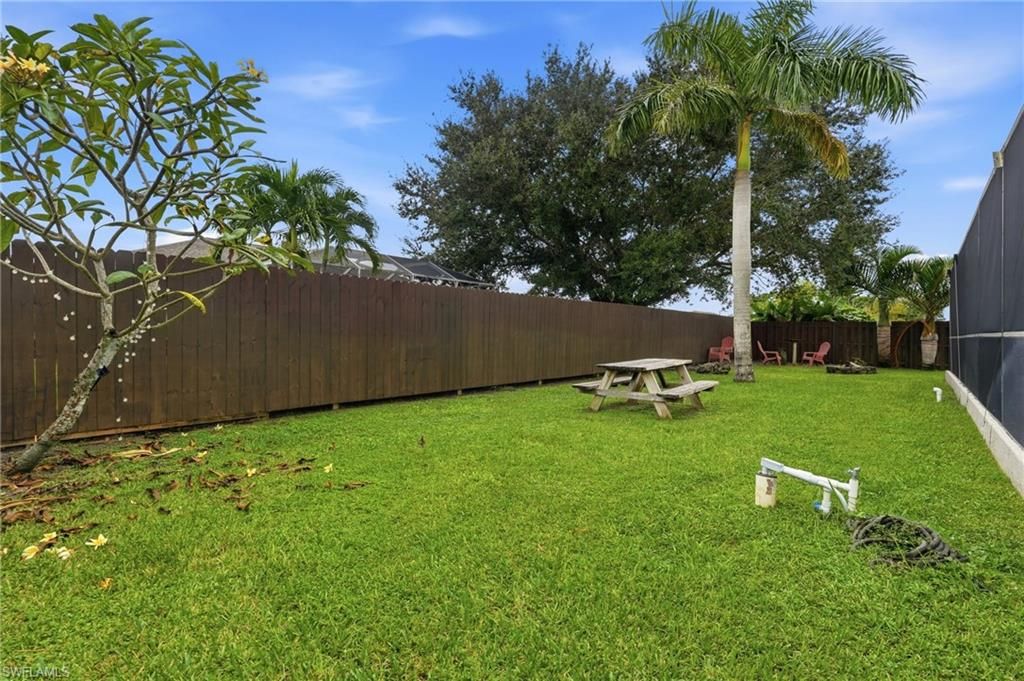Image 33 of property listing at 304 NE 20th TER, Cape Coral, FL 33909