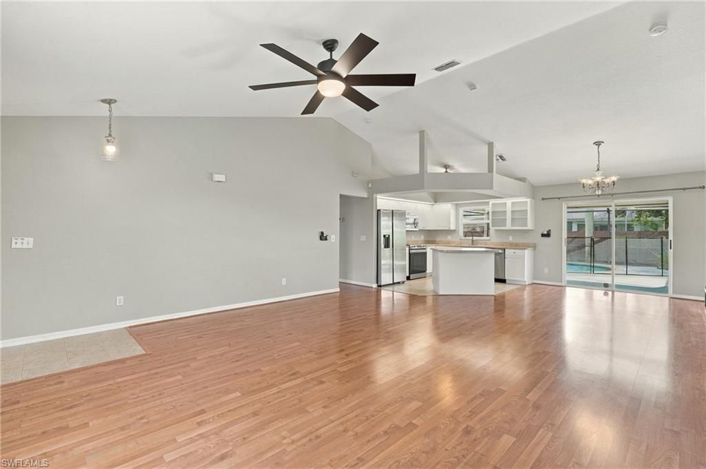 Image 6 of property listing at 304 NE 20th TER, Cape Coral, FL 33909
