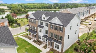 24 Freeman DR, Hampton, VA 23666