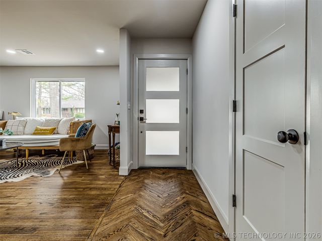 4334 S Trenton Avenue, Tulsa, OK 74105