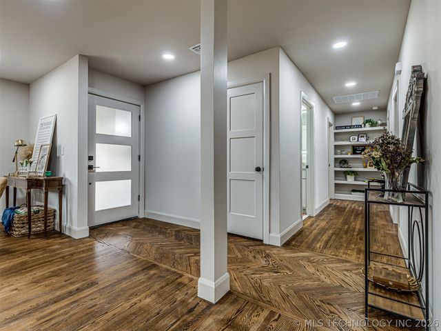 4334 S Trenton Avenue, Tulsa, OK 74105