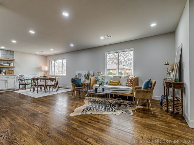 4334 S Trenton Avenue, Tulsa, OK 74105