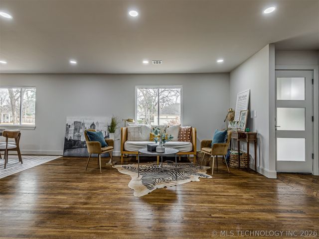 4334 S Trenton Avenue, Tulsa, OK 74105