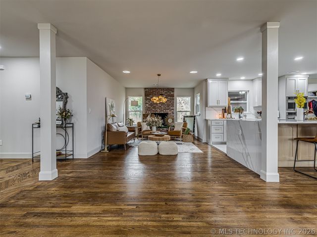 4334 S Trenton Avenue, Tulsa, OK 74105