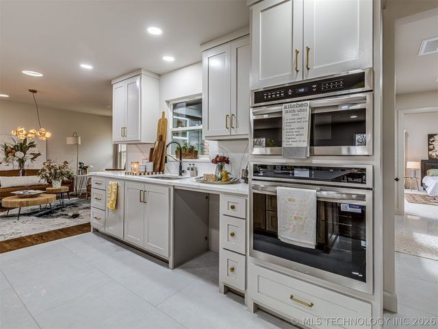 4334 S Trenton Avenue, Tulsa, OK 74105