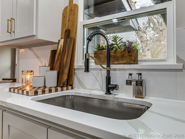 4334 S Trenton Avenue, Tulsa, OK 74105