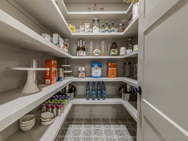 4334 S Trenton Avenue, Tulsa, OK 74105