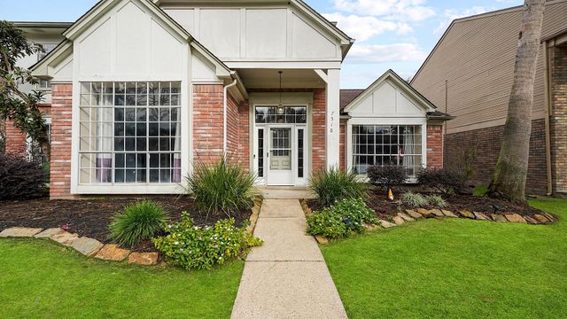 7518 Honey Creek Lane, Houston, TX 77095