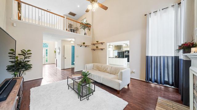 7518 Honey Creek Lane, Houston, TX 77095